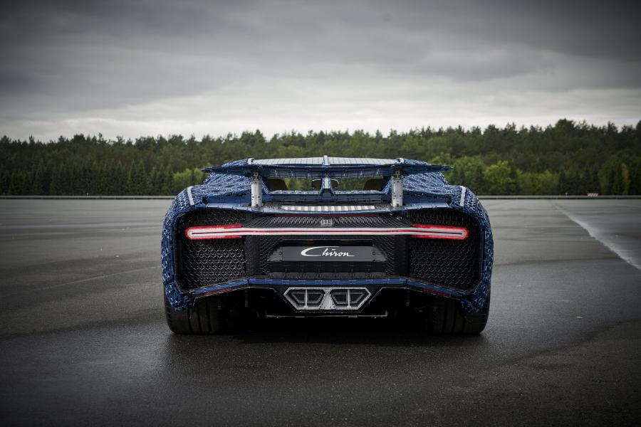  Bugatti Chiron by LEGO Technic 2018 года  (фото 5 из 8)